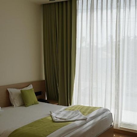 Dn Hotel Kochi Eksteriør bilde